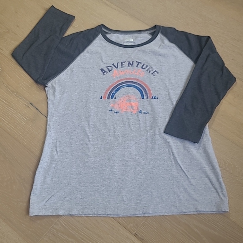 The North Face Shirt Women's sz Large Adventure Awaits Graphic Baseball Tee